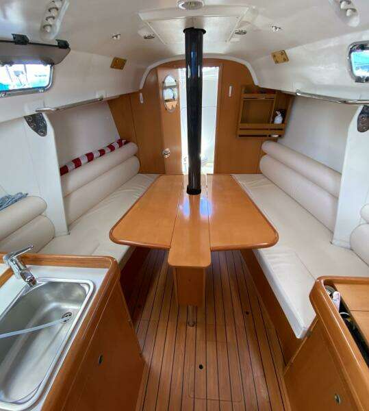 Oscar 32ft Beneteau Yacht For Sale