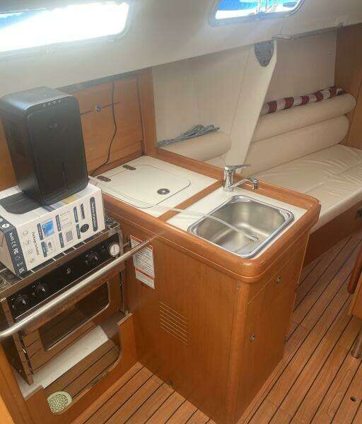 Oscar 32ft Beneteau Yacht For Sale