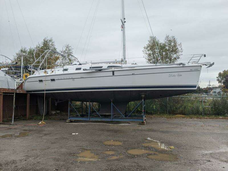 Dolce Vita 41ft Hunter Yacht For Sale