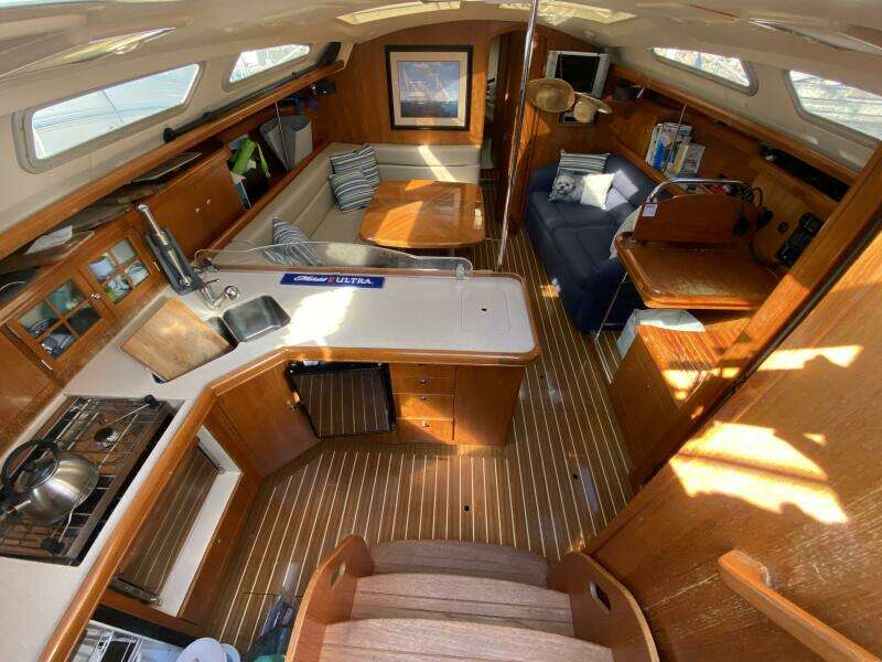 Dolce Vita 41ft Hunter Yacht For Sale