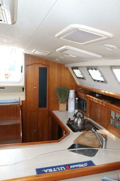 Dolce Vita 41ft Hunter Yacht For Sale
