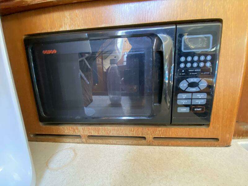 Dolce Vita 41ft Hunter Yacht For Sale