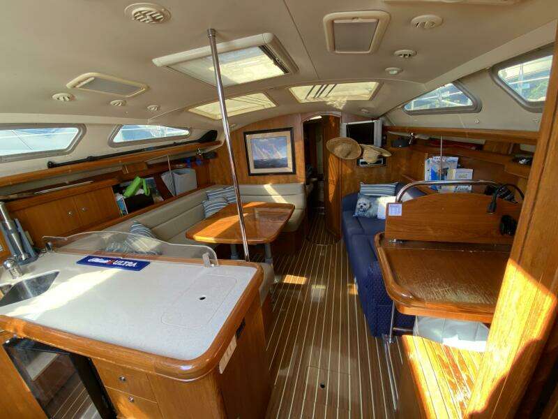 Dolce Vita 41ft Hunter Yacht For Sale