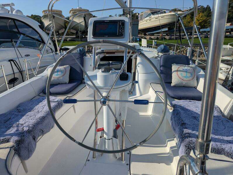 Dolce Vita 41ft Hunter Yacht For Sale