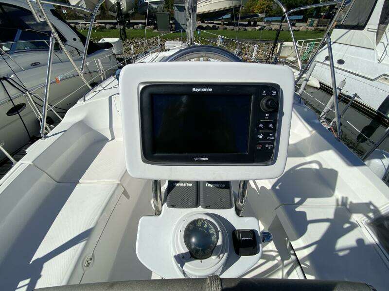 Dolce Vita 41ft Hunter Yacht For Sale