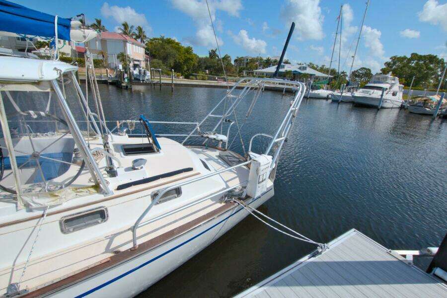 Kindred Spirit 43ft Morgan Yacht For Sale