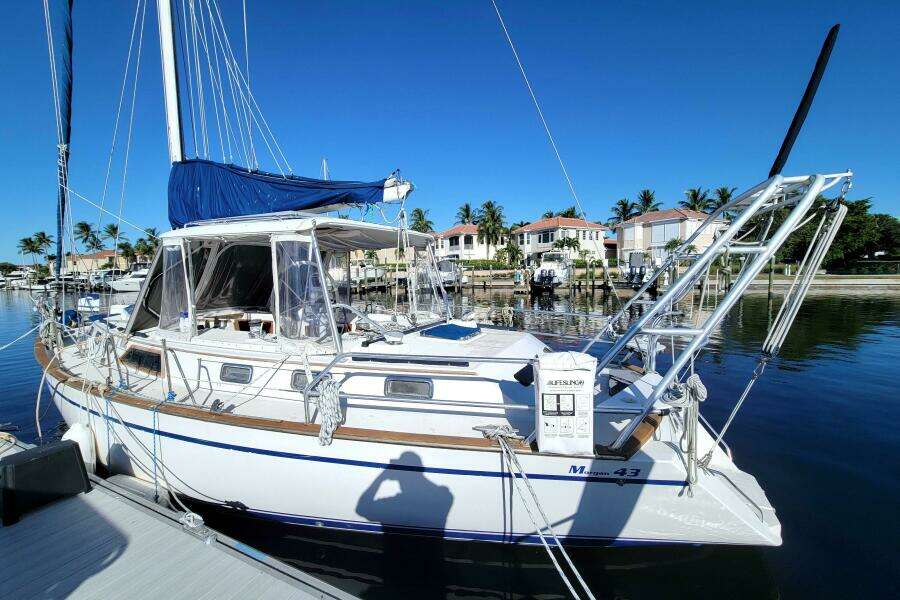 Kindred Spirit 43ft Morgan Yacht For Sale