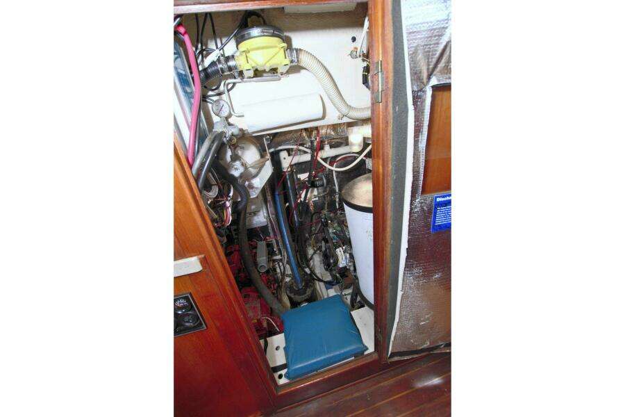Kindred Spirit 43ft Morgan Yacht For Sale
