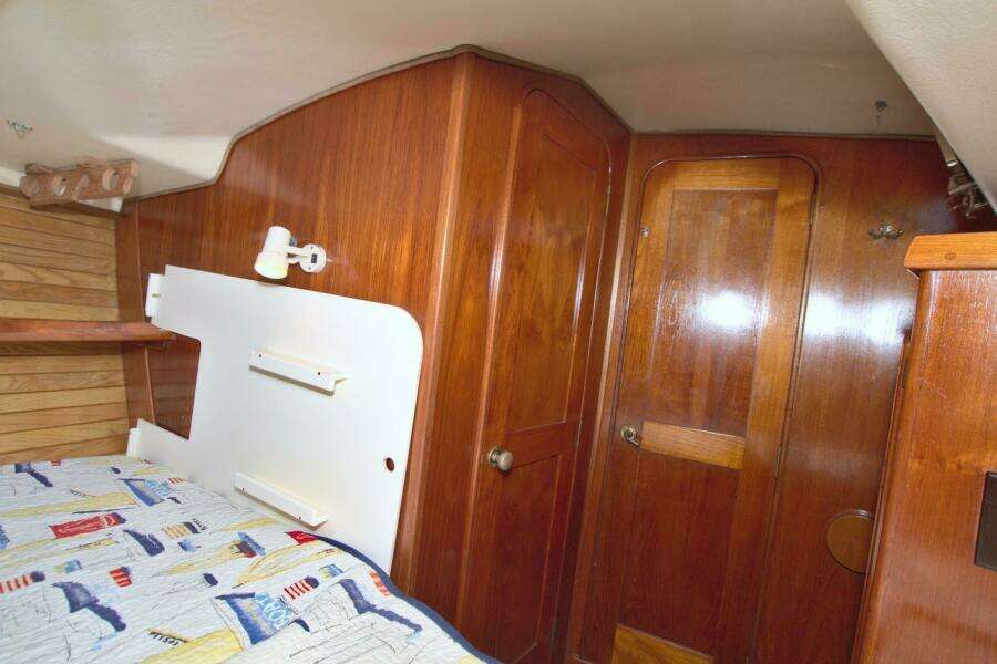 Kindred Spirit 43ft Morgan Yacht For Sale