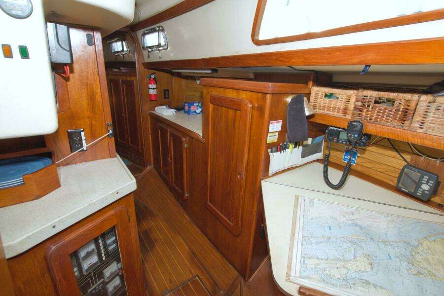 Kindred Spirit 43ft Morgan Yacht For Sale