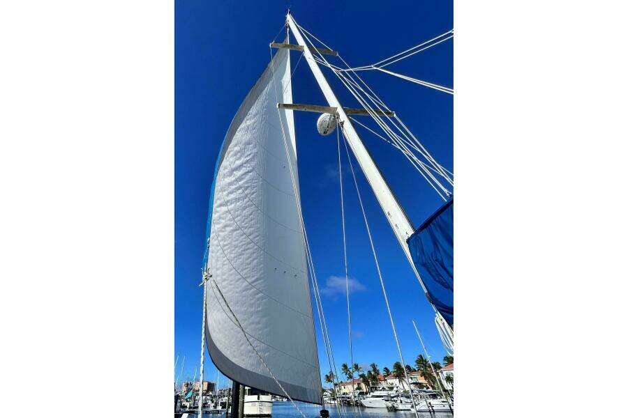 Kindred Spirit 43ft Morgan Yacht For Sale