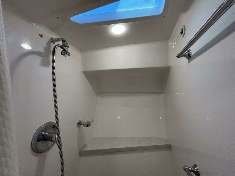42ft Regal Yacht For Sale