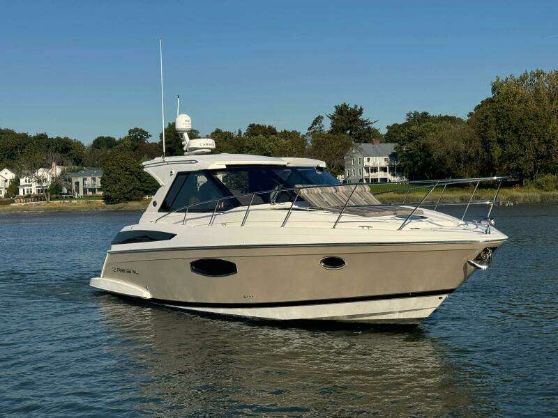 42ft Regal Yacht For Sale