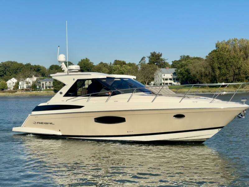 42ft Regal Yacht For Sale