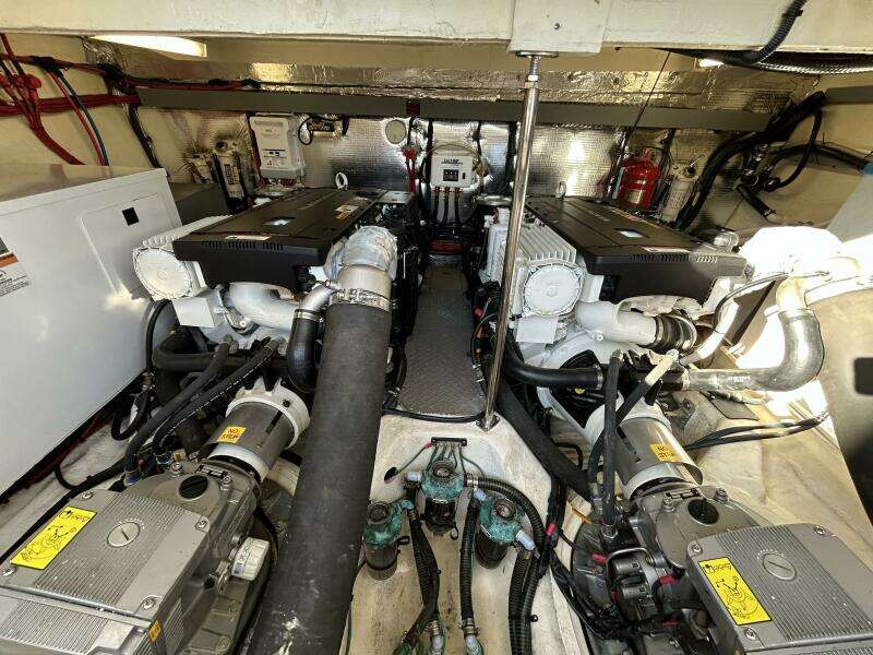 42ft Regal Yacht For Sale