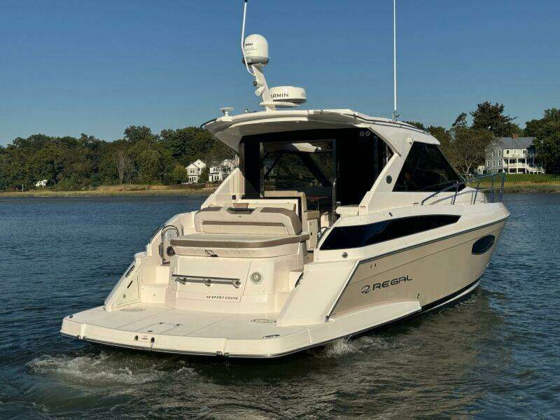42ft Regal Yacht For Sale