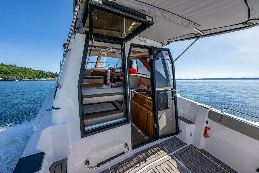 Cancelled  30ft Cutwater Yacht For Sale