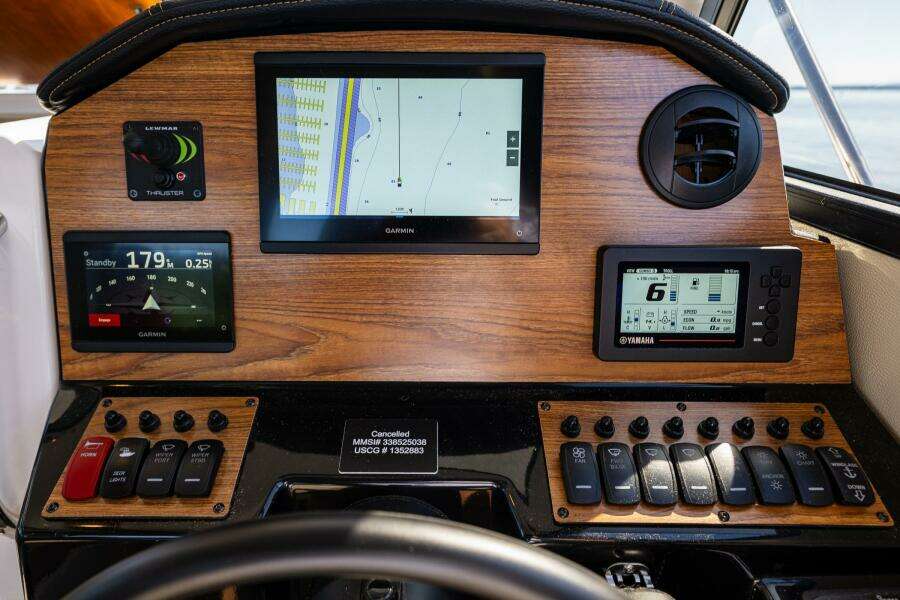 Cancelled  30ft Cutwater Yacht For Sale