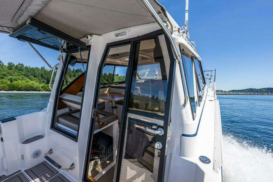 Cancelled  30ft Cutwater Yacht For Sale