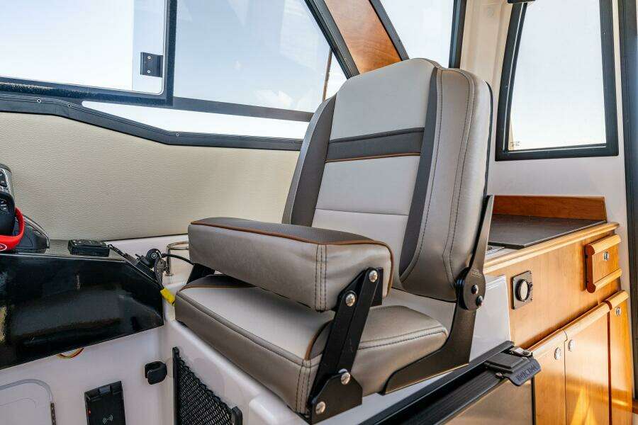 Cancelled  30ft Cutwater Yacht For Sale