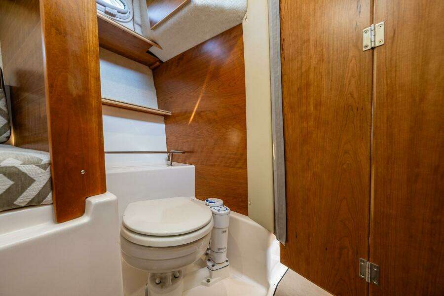 Cancelled  30ft Cutwater Yacht For Sale