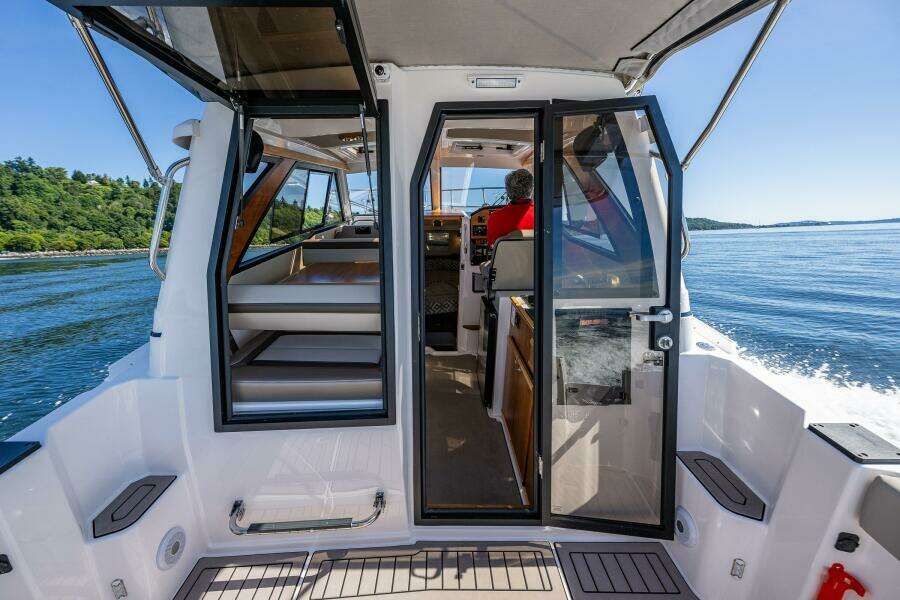 Cancelled  30ft Cutwater Yacht For Sale