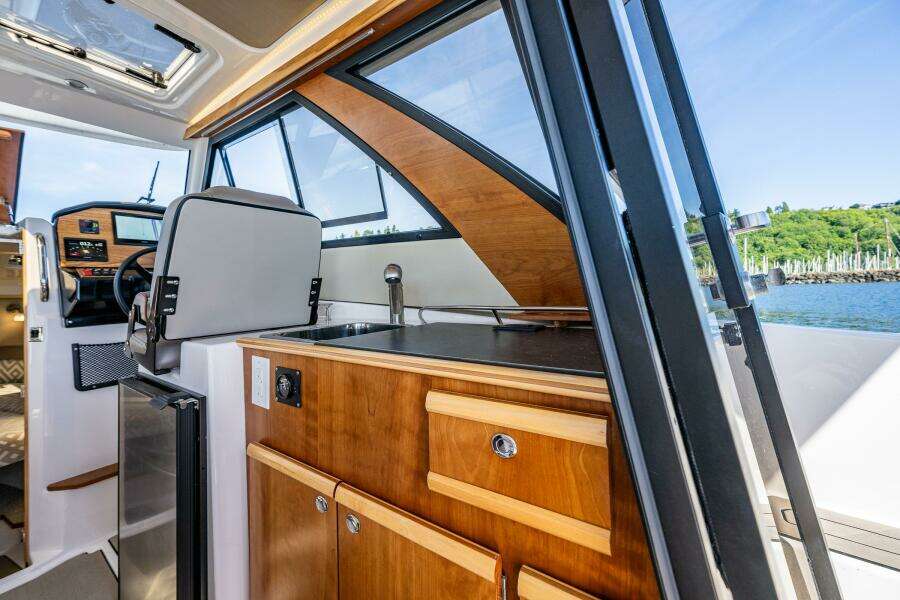 Cancelled  30ft Cutwater Yacht For Sale