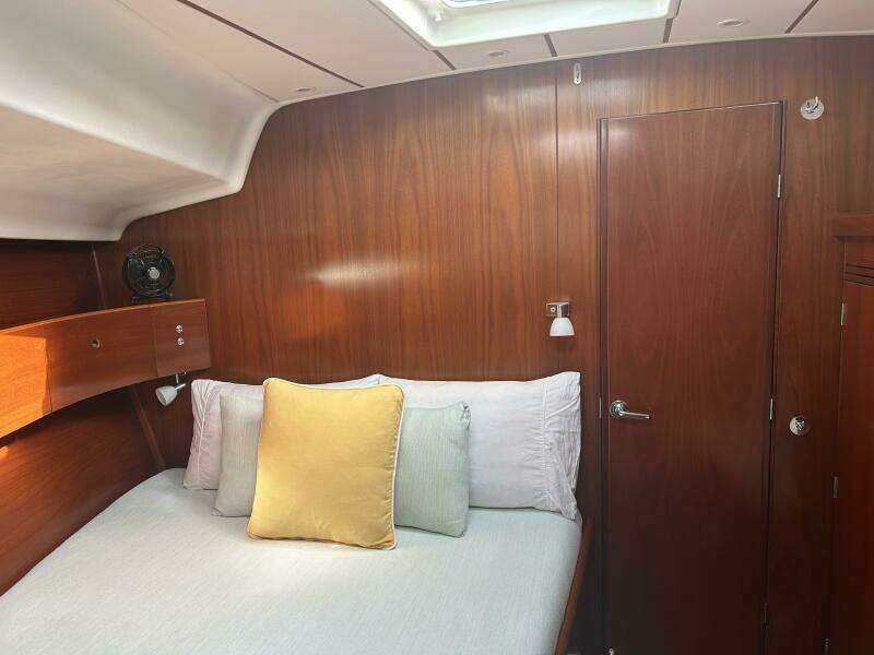 Unbound 47ft Beneteau Yacht For Sale