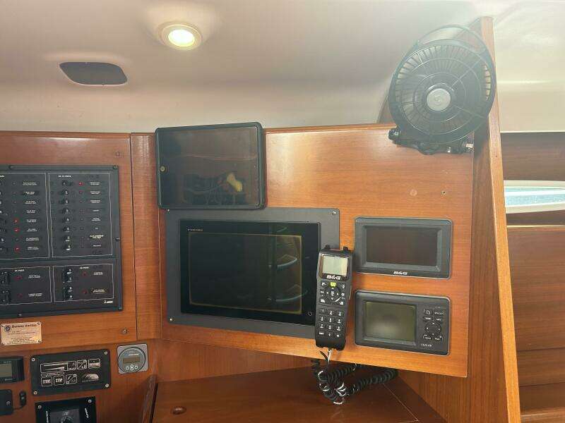 Unbound 47ft Beneteau Yacht For Sale