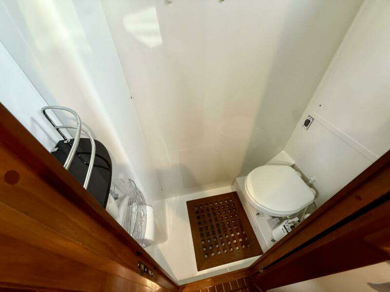 Starlight 46ft Outbound Yacht For Sale