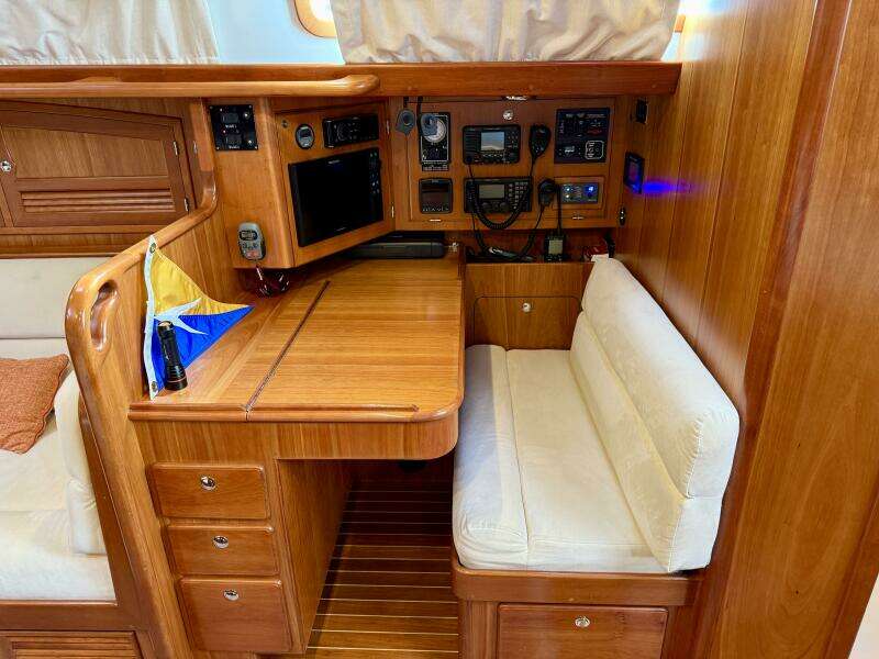 Starlight 46ft Outbound Yacht For Sale