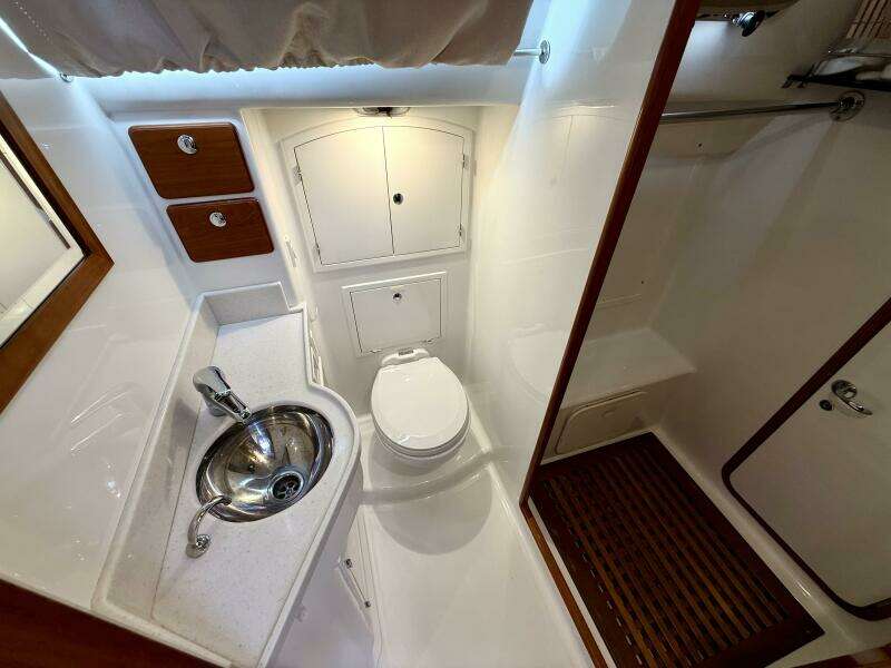 Starlight 46ft Outbound Yacht For Sale