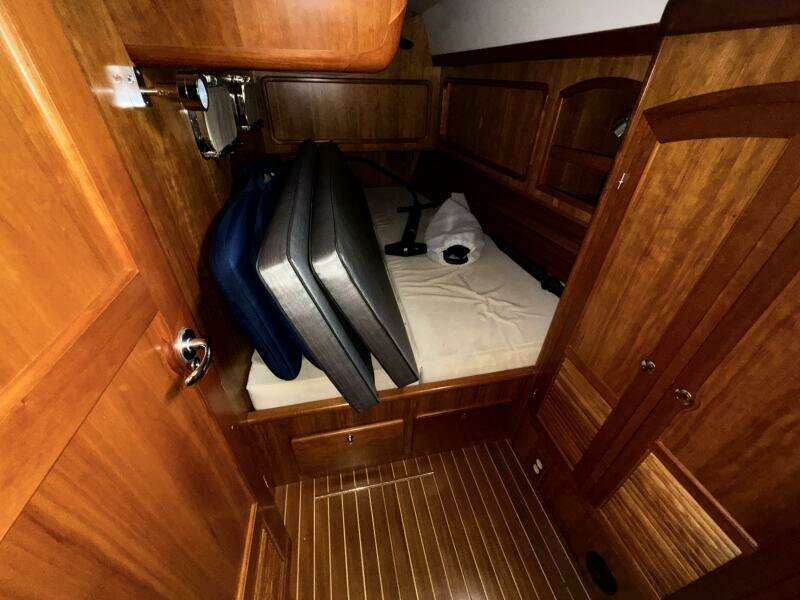 Starlight 46ft Outbound Yacht For Sale