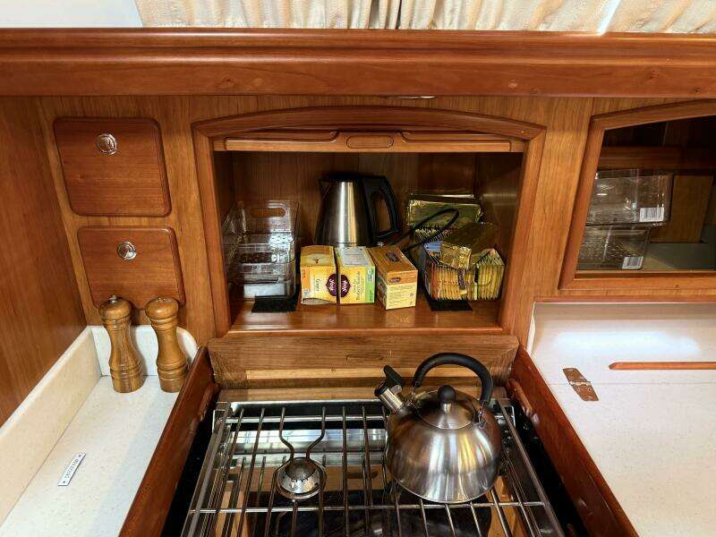 Starlight 46ft Outbound Yacht For Sale