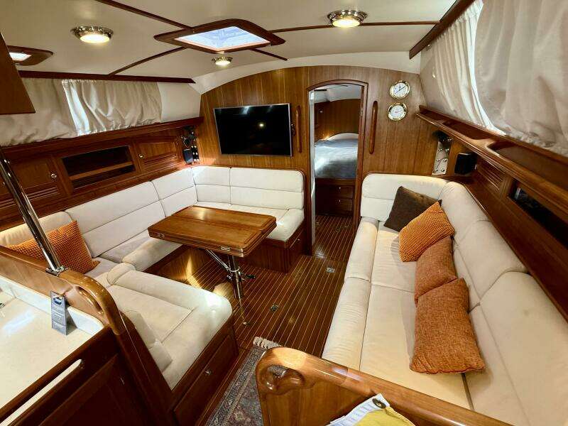 Starlight 46ft Outbound Yacht For Sale