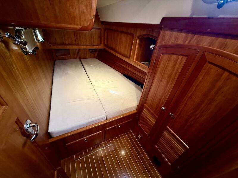 Starlight 46ft Outbound Yacht For Sale