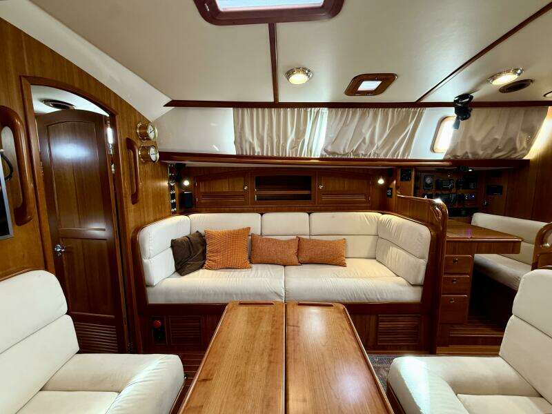 Starlight 46ft Outbound Yacht For Sale
