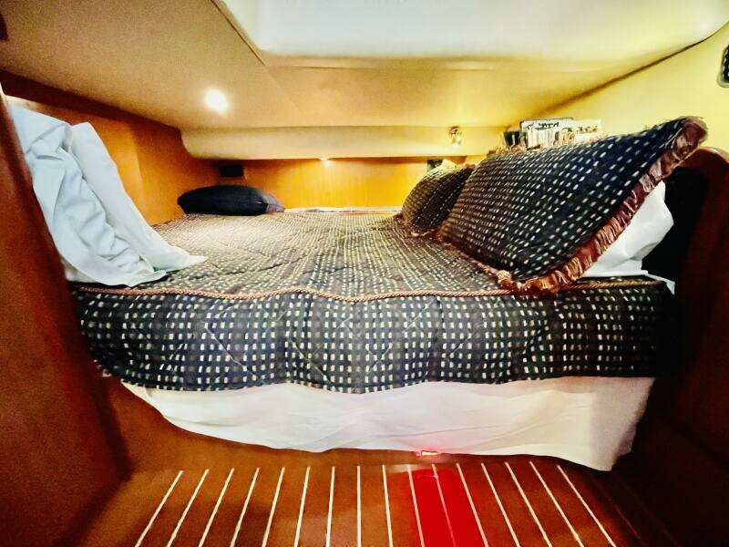 Aeolus 49ft Hunter Yacht For Sale