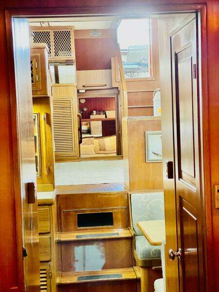 Aeolus 49ft Hunter Yacht For Sale