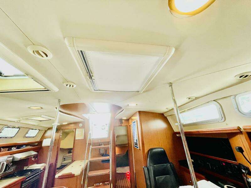 Aeolus 49ft Hunter Yacht For Sale