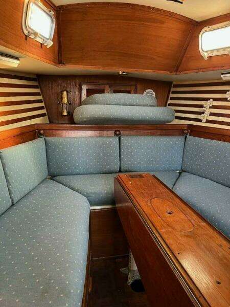 Ella Lin 37ft Endeavour Yacht For Sale