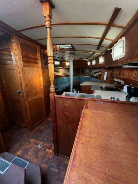 Ella Lin 37ft Endeavour Yacht For Sale