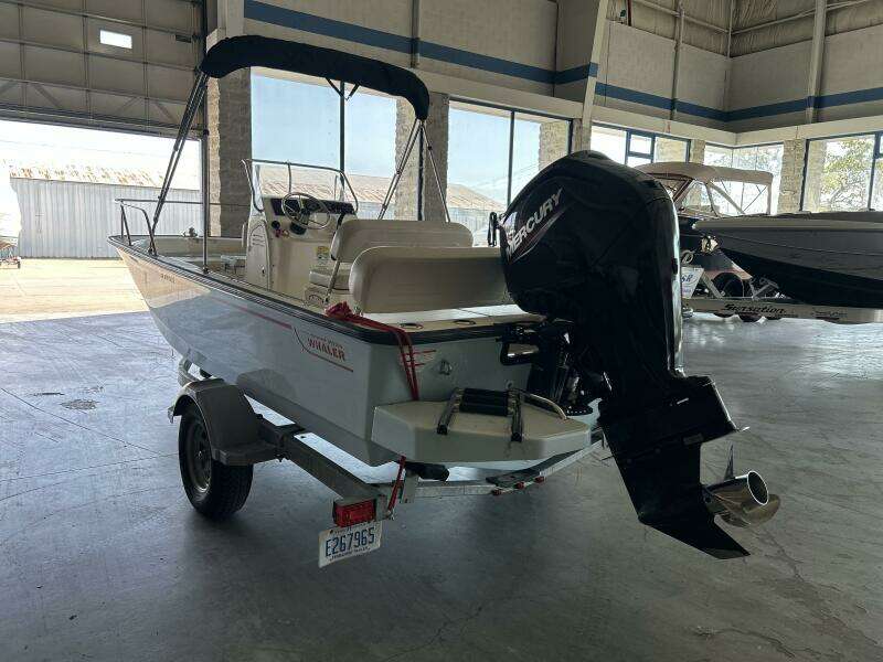 17ft Boston Whaler Yacht For Sale