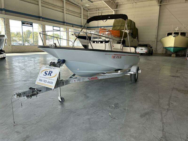 17ft Boston Whaler Yacht For Sale