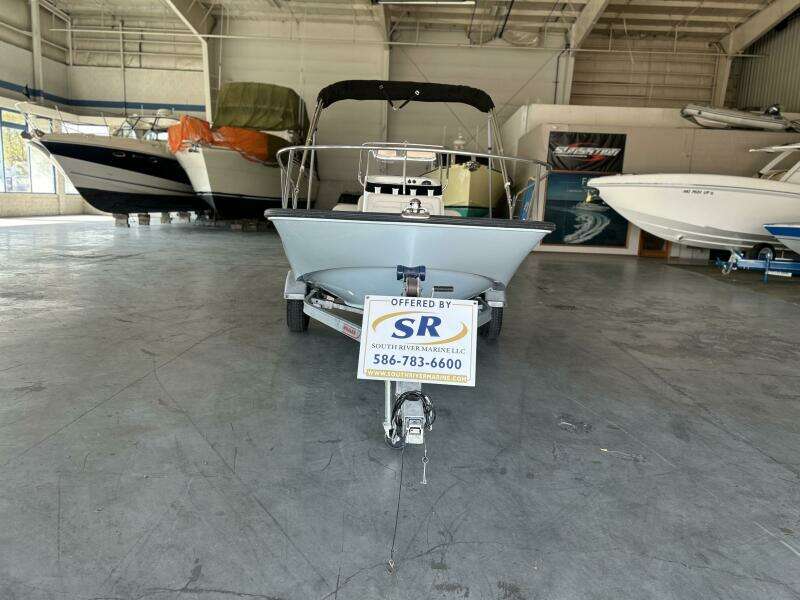 17ft Boston Whaler Yacht For Sale