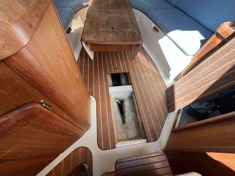 Papillon 30ft Hunter Yacht For Sale