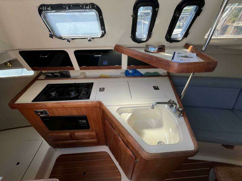 Papillon 30ft Hunter Yacht For Sale