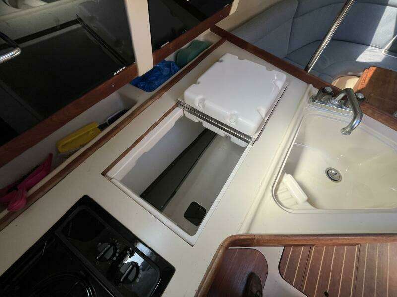 Papillon 30ft Hunter Yacht For Sale