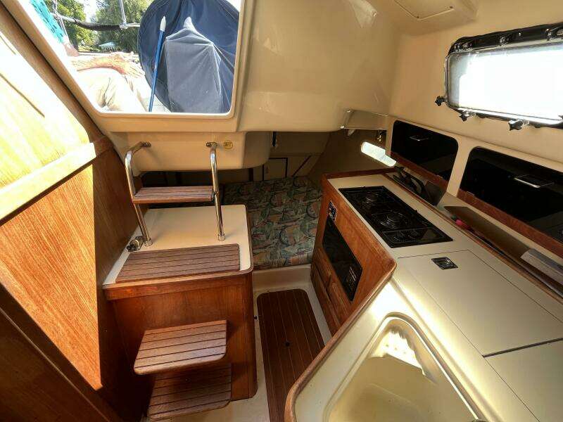 Papillon 30ft Hunter Yacht For Sale