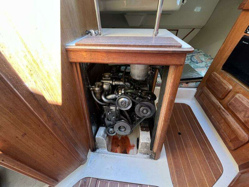 Papillon 30ft Hunter Yacht For Sale